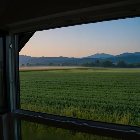 Tiny House Spielberg بيت للعطل *
