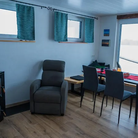 Tiny House Spielberg بيت للعطل *